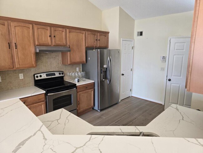 Building Photo - 4909 NE 78th St