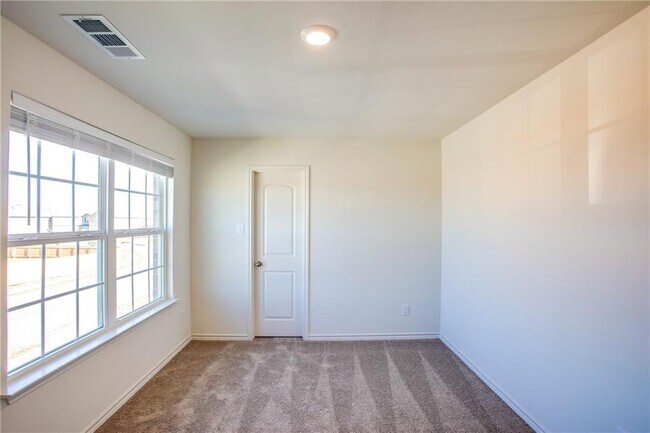 Building Photo - 14201 Prairie Sod Ln