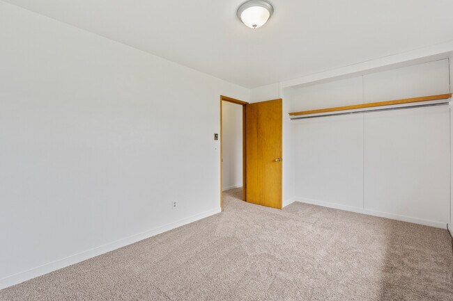Building Photo - 9319 51st Ave S