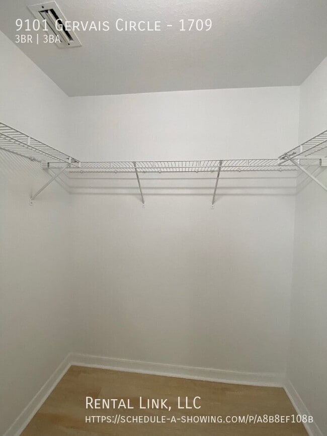Building Photo - 9101 Gervais Cir