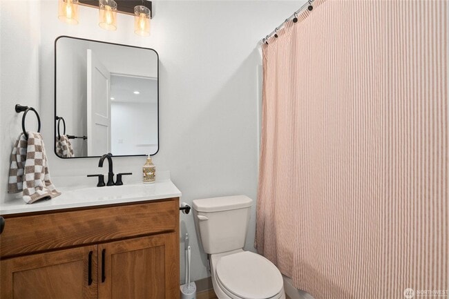Building Photo - 3 Bedroom 2 Bath located in Winlock