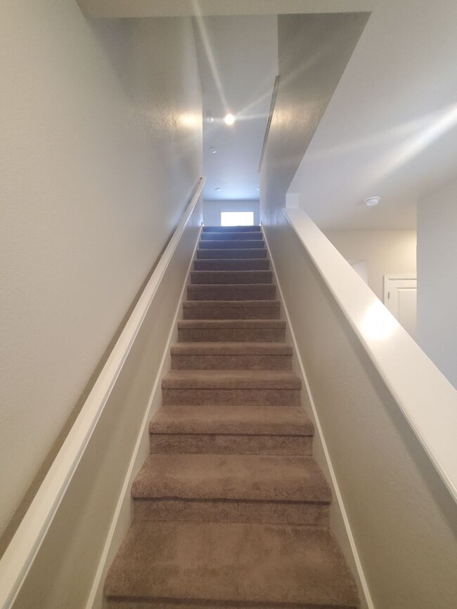 Building Photo - Beautiful and Spacious 3BR House in Freder...