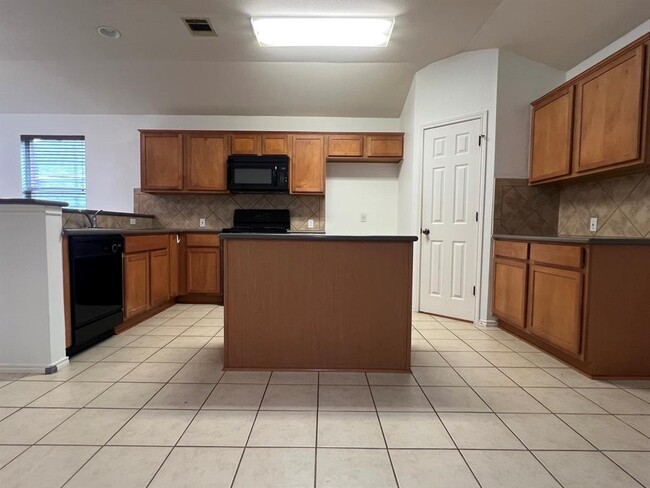 Building Photo - 9504 Castle Pines Dr