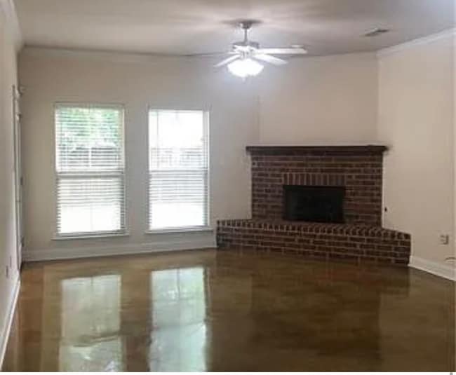 Building Photo - 14712 Madison Ln