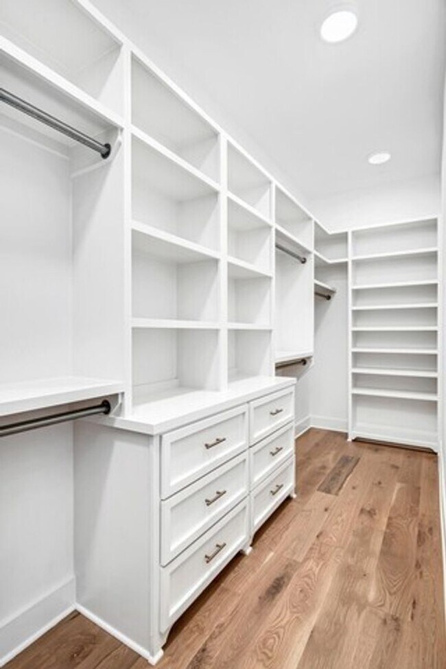 Building Photo - COMING SOON!  BEAUTIFUL CUSTOM BUILT HOME....