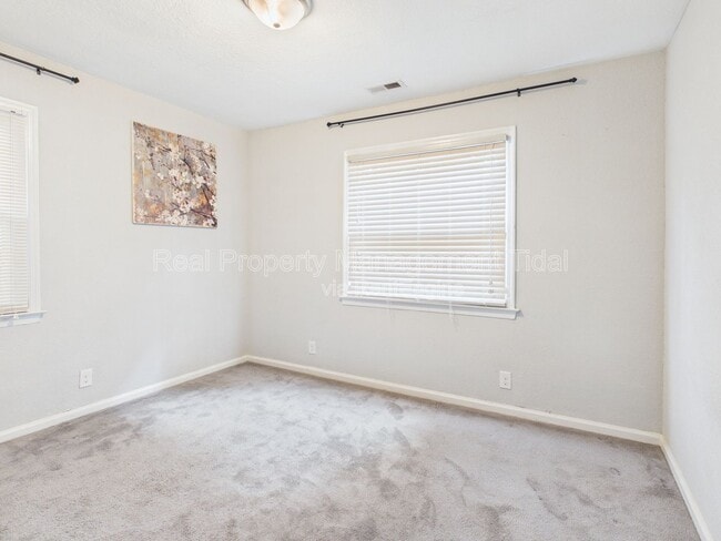 Building Photo - 7803 Nesbitt Dr