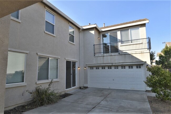 Building Photo - 1725 Dover Cir