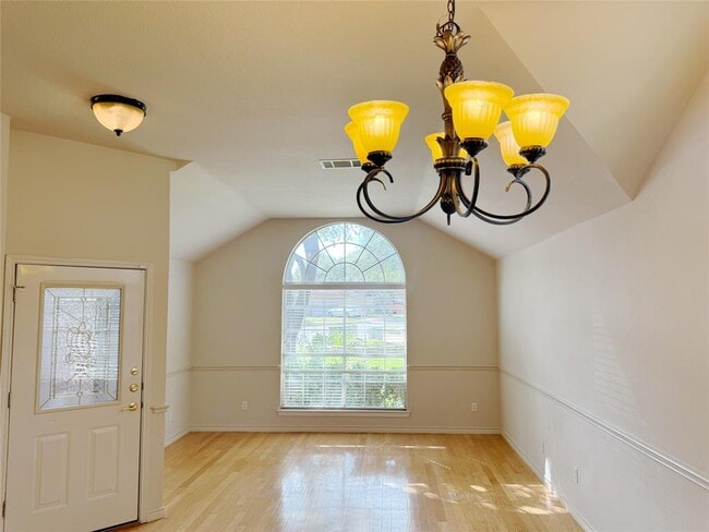 Building Photo - 2608 Stenson Dr
