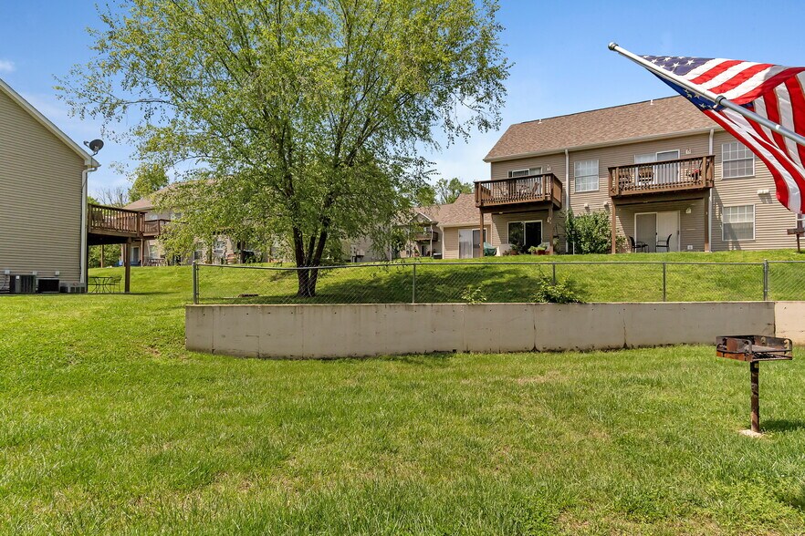 Building Photo - 540 Abby Ln