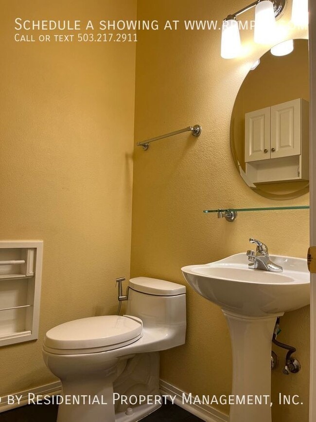 Building Photo - 3964 NW Brookview Way