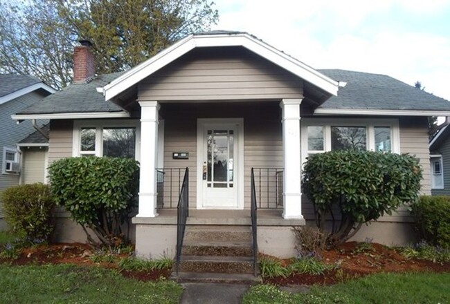 Primary Photo - 2Bd/1Ba Single Story House - Available Soon!