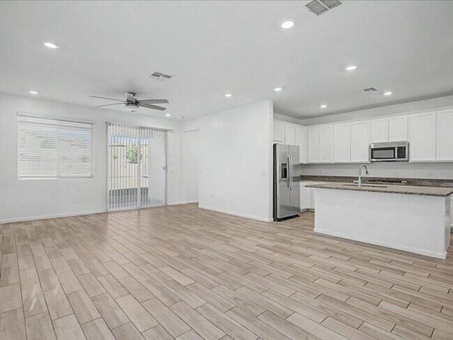 Building Photo - Spacious 4-Bedroom Home in Rocking K with Modern Finishes & Resort-Style Community Amenities!