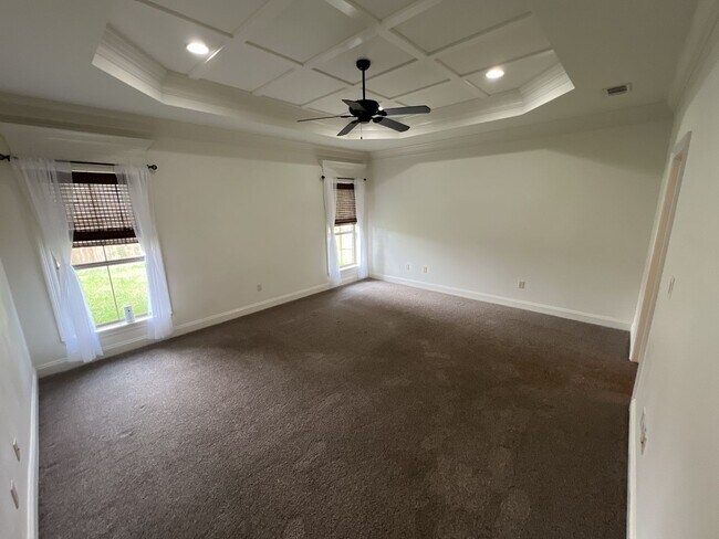 Building Photo - 7335 Oak View Dr.