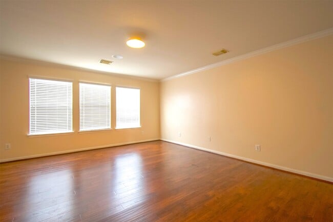 Building Photo - 15602 Waumsley Way
