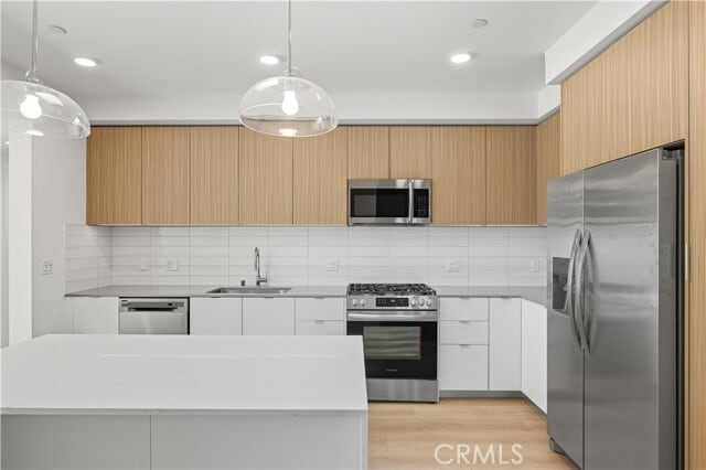 Primary Photo - 12078 Guerin St