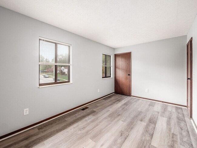 Building Photo - 8235-8237 Goldsmith Dr