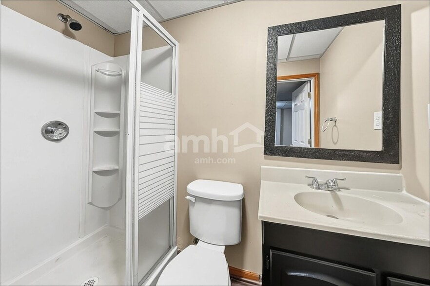 Building Photo - 6714 Midnight Sun Dr
