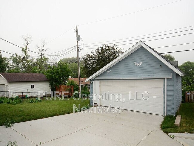 Building Photo - 2720 N 47th Ave