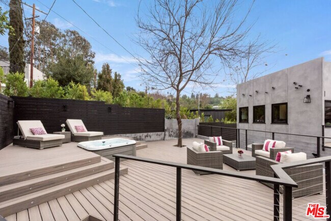 Building Photo - 3936 Farley Ct