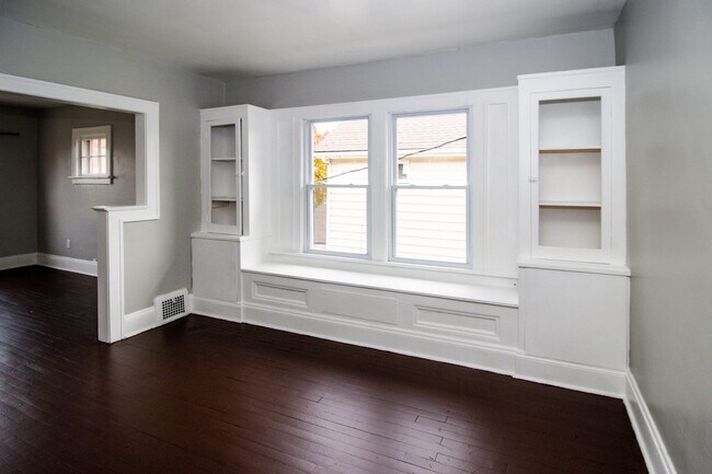 Building Photo - 14112 Edgewood Ave