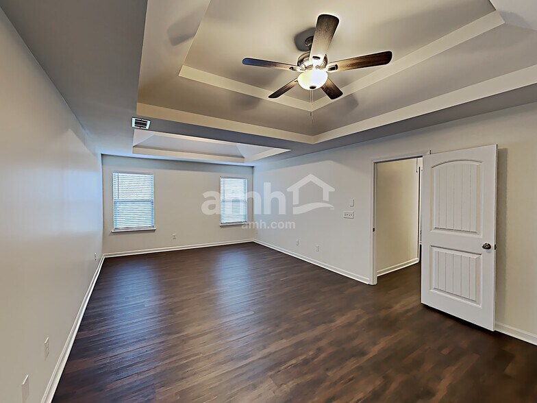 Building Photo - 635 Ocean Ave