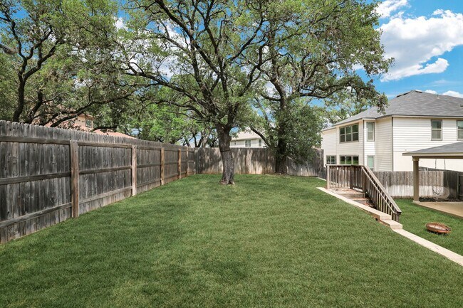 Building Photo - Make Boerne your home!