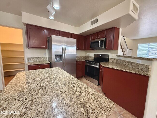 Building Photo - 1702 E Blackhawk Dr