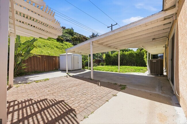 Building Photo - Spacious 4BD 2BA House With Perfect Private Backyard and Solar Panels  in Simi Valley
