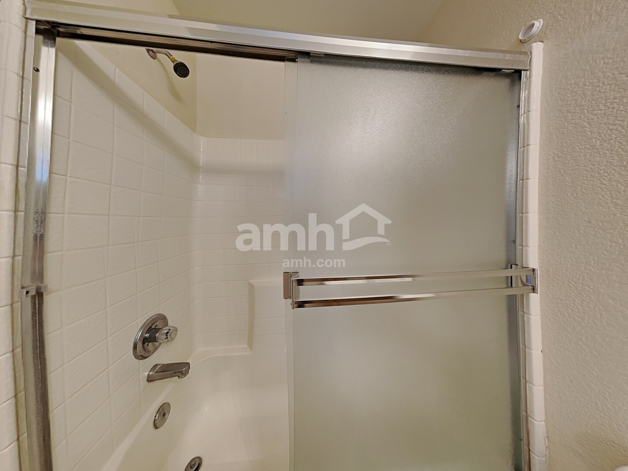 Building Photo - 582 W 91st Dr