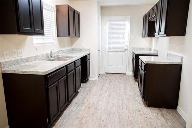 Building Photo - 1709 Oriole St