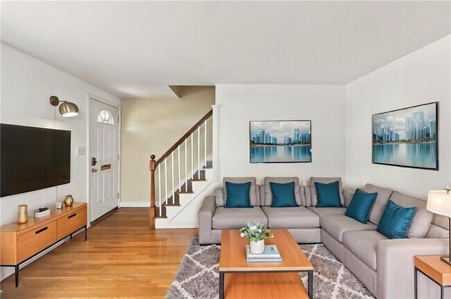 Building Photo - 258 Lowden St