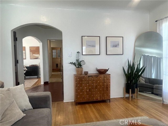 Building Photo - 4586 Sunnyside Dr