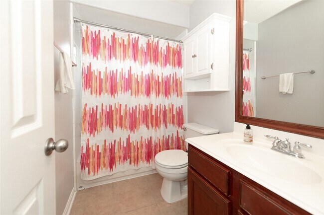 Building Photo - 1914 Lakeside Xing