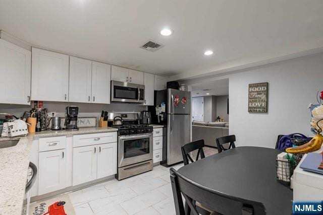 Building Photo - 126 Riverside Ave