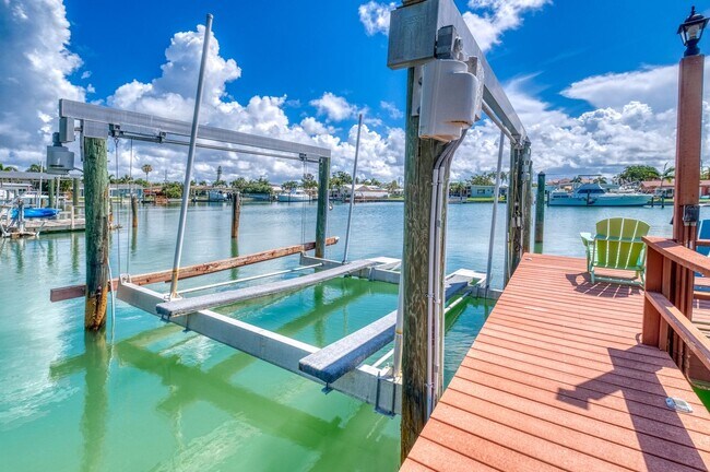 Building Photo - Treasure Island Three Bedroom, Two Bath Furnished Single Family Home on the water.