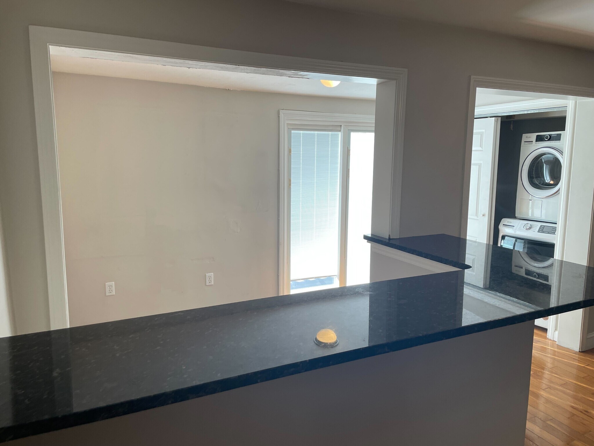 Building Photo - 161 Bennington St