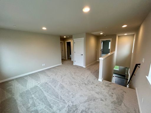 Building Photo - Stunning BRAND NEW 3 bed 2.5 bath home in ...