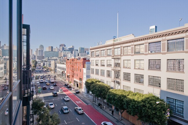 Building Photo - 200 Townsend St