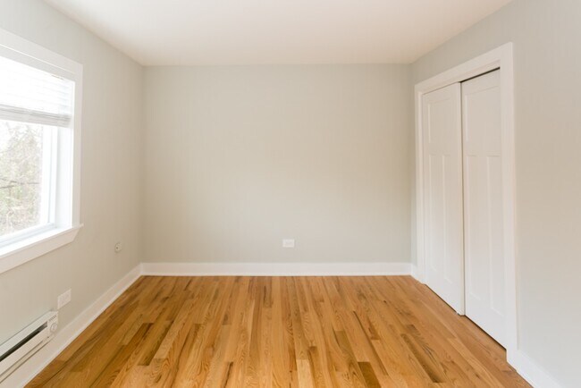 Building Photo - 699 Elm Pl