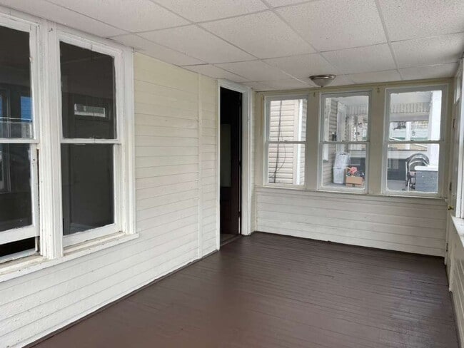 Building Photo - 436 Crawford Ave