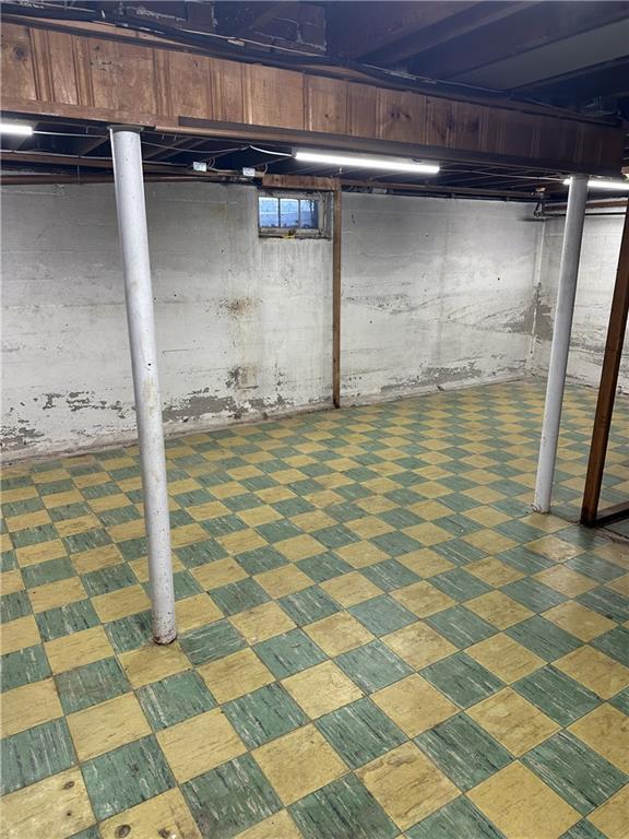 Building Photo - 70 Community Dr