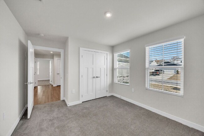 Building Photo - Beautiful 3BR / 2BA Craftsman-Style Home in Durbin Oaks in Fountain Inn $1995/mo***