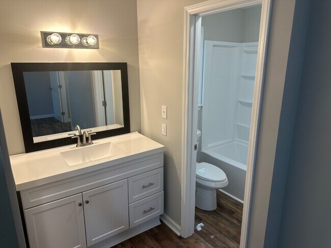 Building Photo - 5529 Continental Way