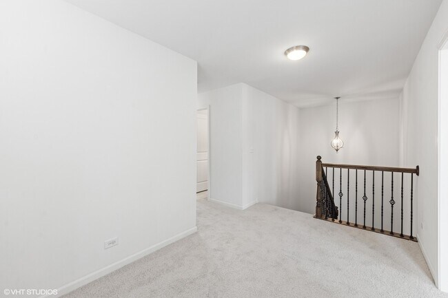Building Photo - 14 E Moseley Rd