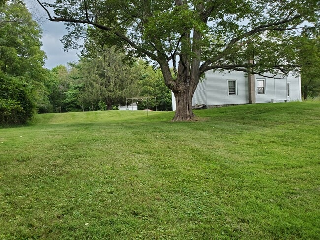 Building Photo - 27 Beaver Rd