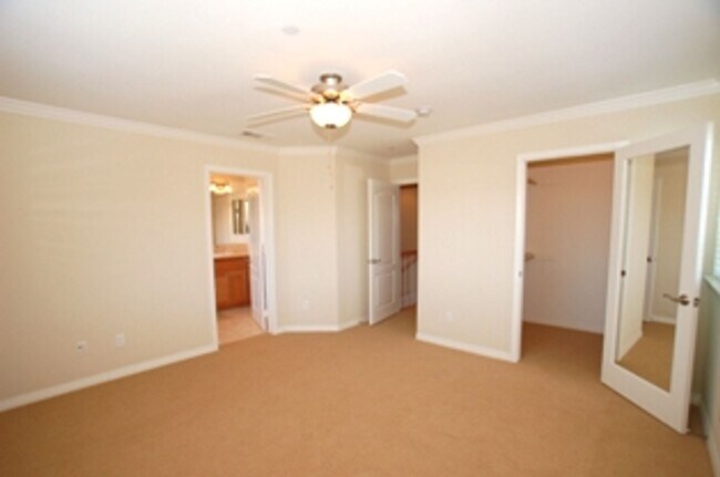 Building Photo - Great Condo in "The Bluffs" Community of Coastal Carlsbad!!