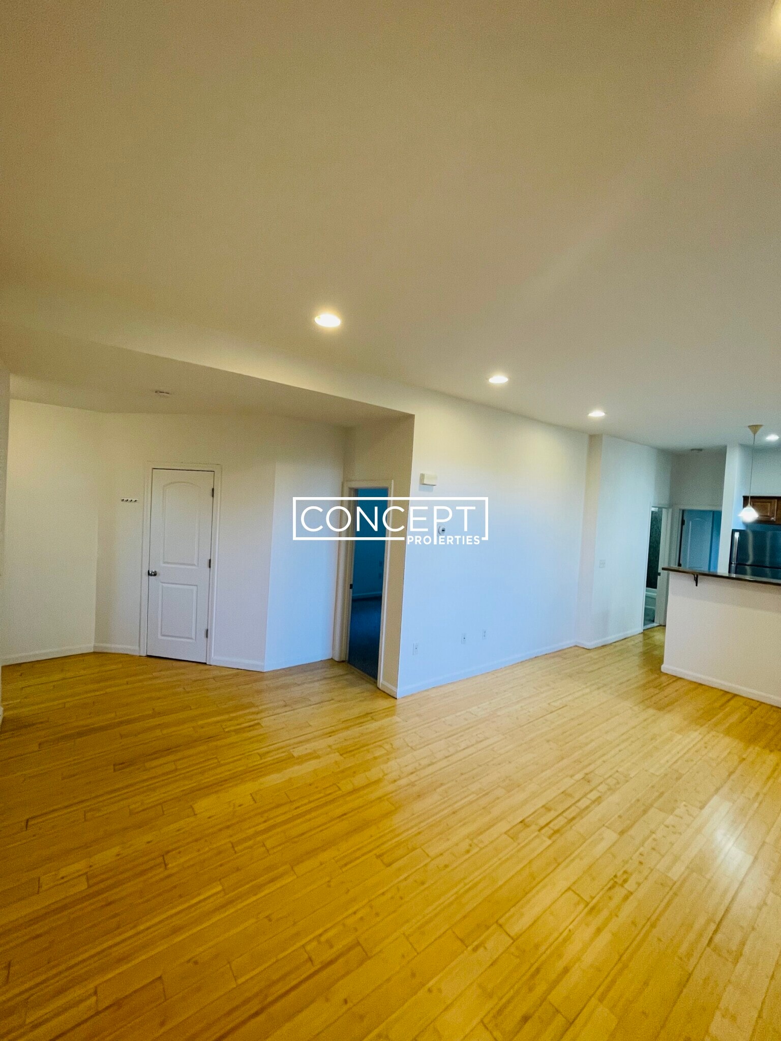 Building Photo - 40 Newton St