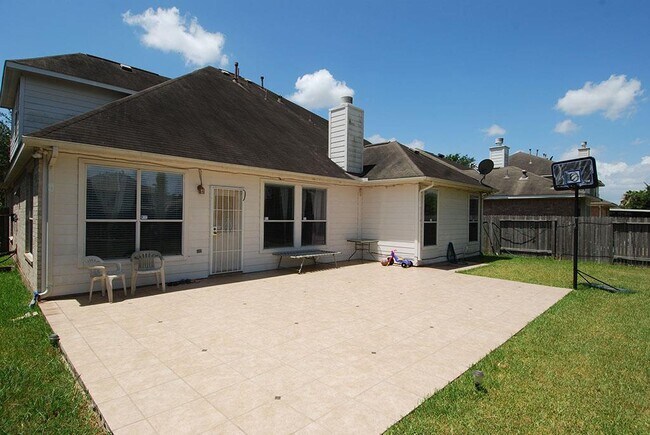 Building Photo - 15114 Brookwood Bridge Ln