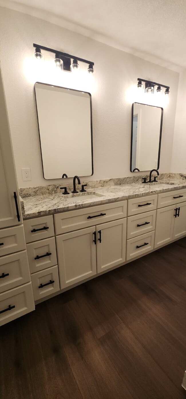 Building Photo - 1112 Concord Dr