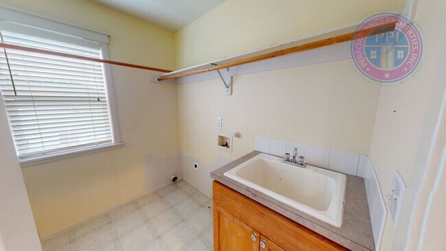 Building Photo - *** Arbor Ridge in Bethany!  Corner Lot, Fenced Backyard, Beautiful Floor Plan, Central Air